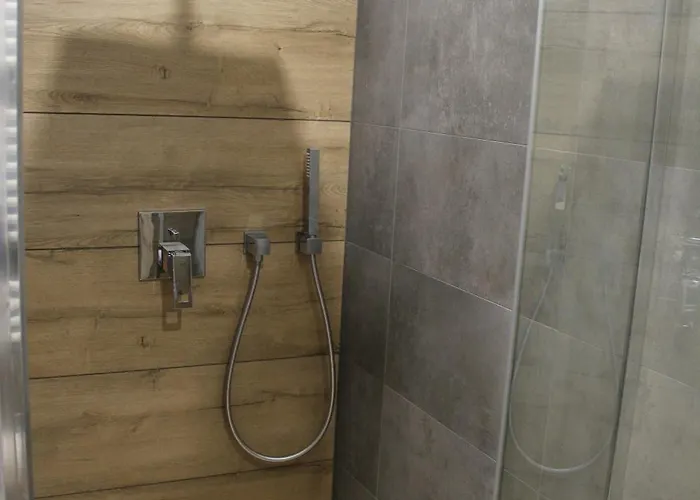 Z Prywatna Sauna, 300 M Do Szrenica Arena 斯克拉斯卡波伦巴