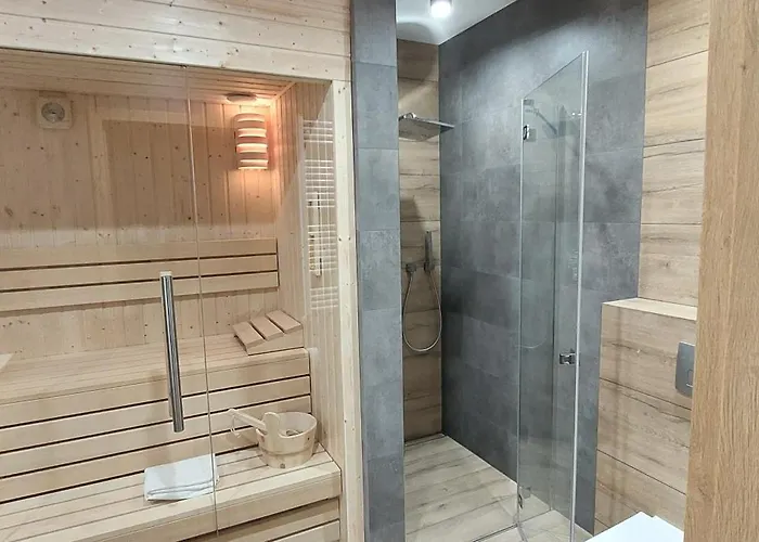 Z Prywatna Sauna, 300 M Do Szrenica Arena